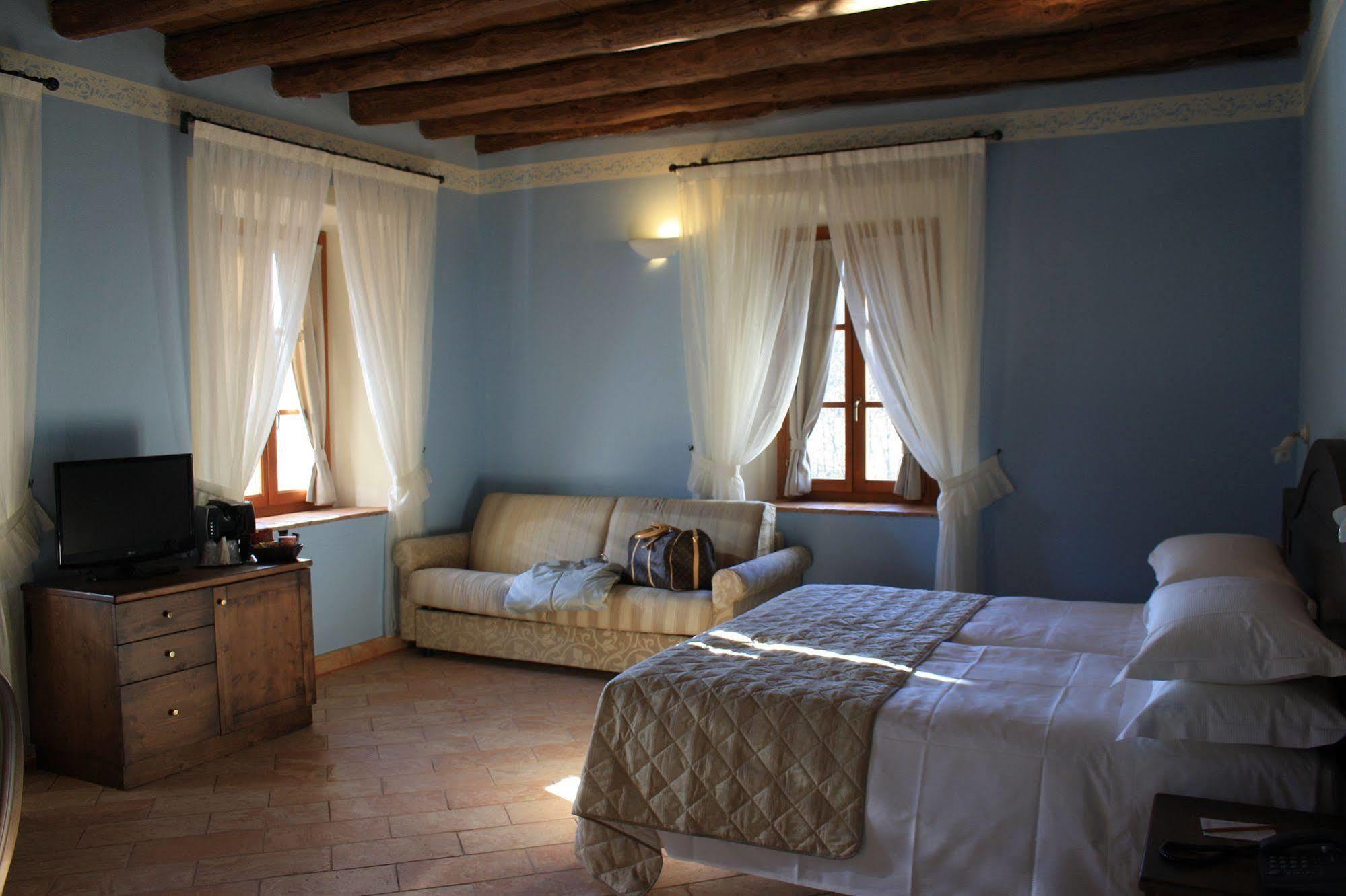 Hotel Cascina Canova Uggiate-Trevano Ngoại thất bức ảnh