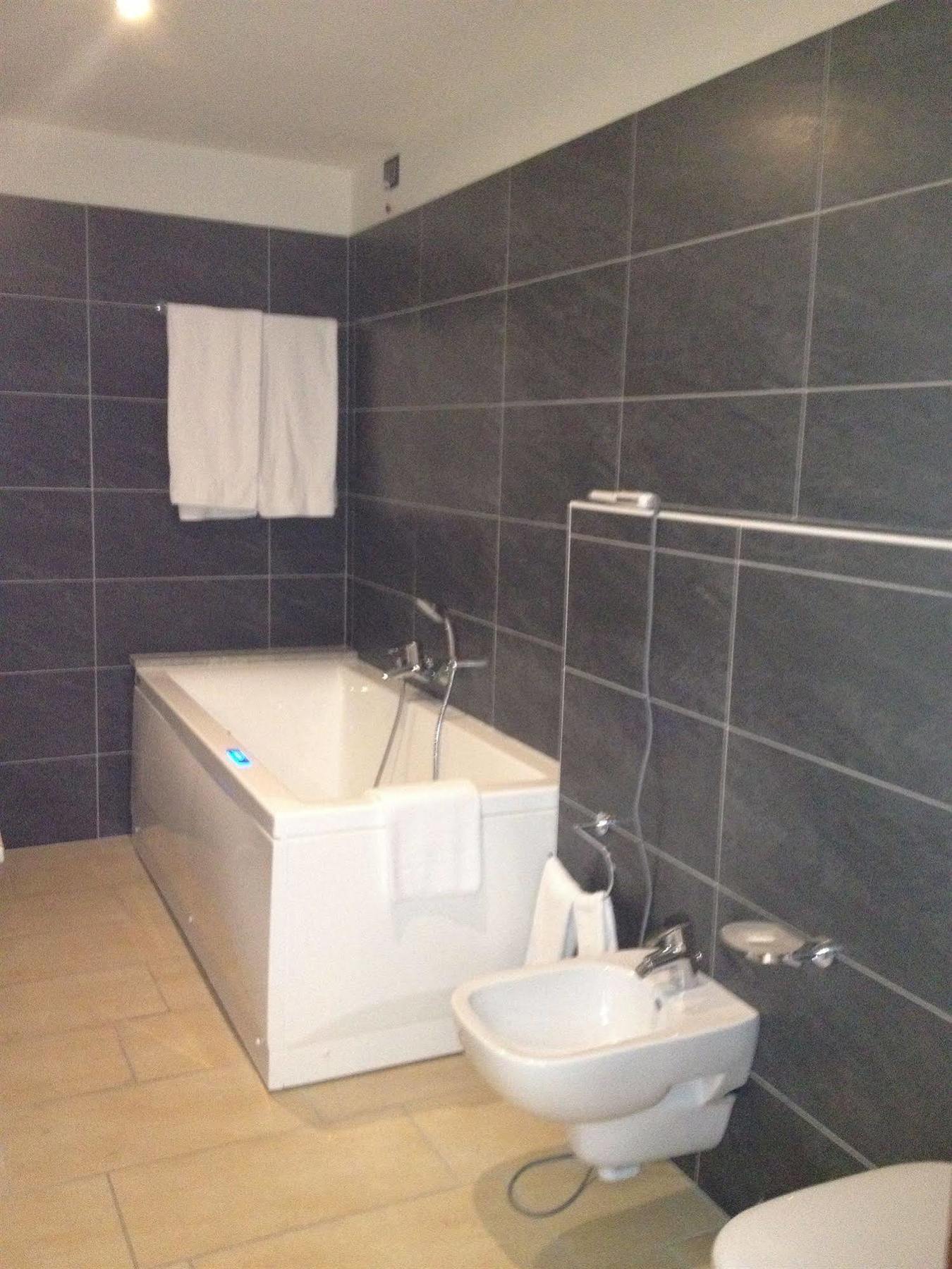 Hotel Cascina Canova Uggiate-Trevano Ngoại thất bức ảnh