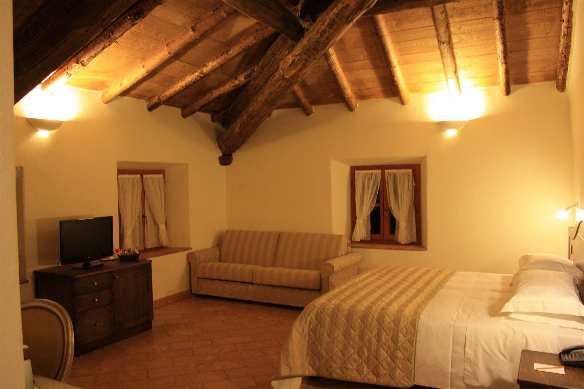 Hotel Cascina Canova Uggiate-Trevano Ngoại thất bức ảnh