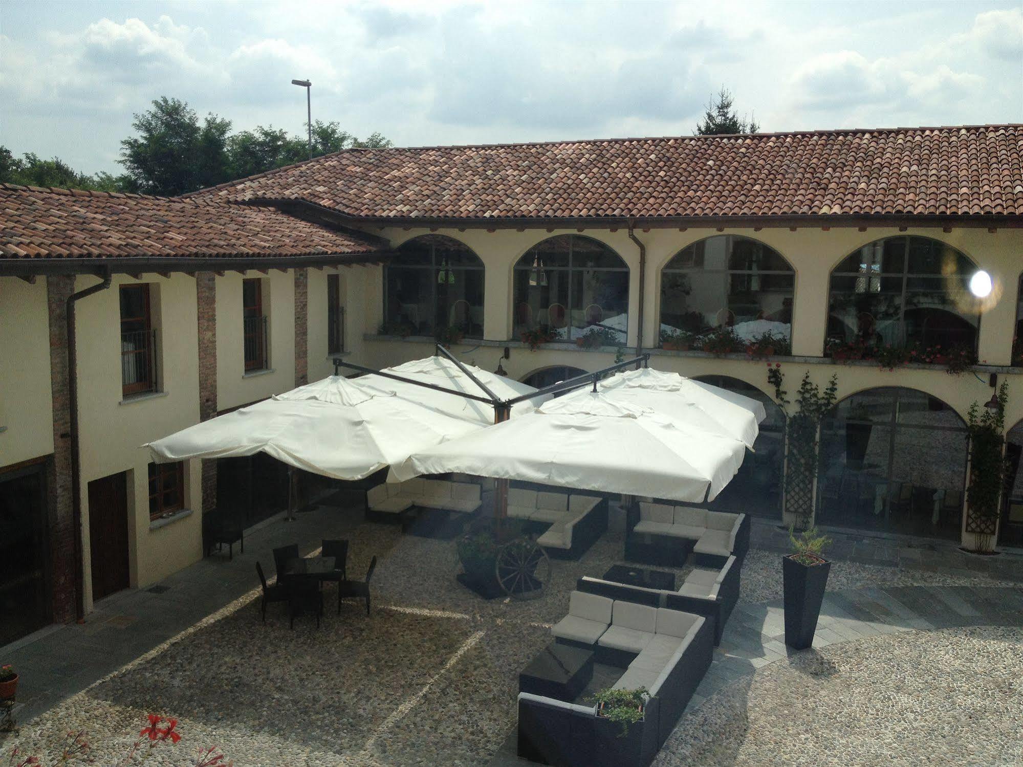 Hotel Cascina Canova Uggiate-Trevano Ngoại thất bức ảnh