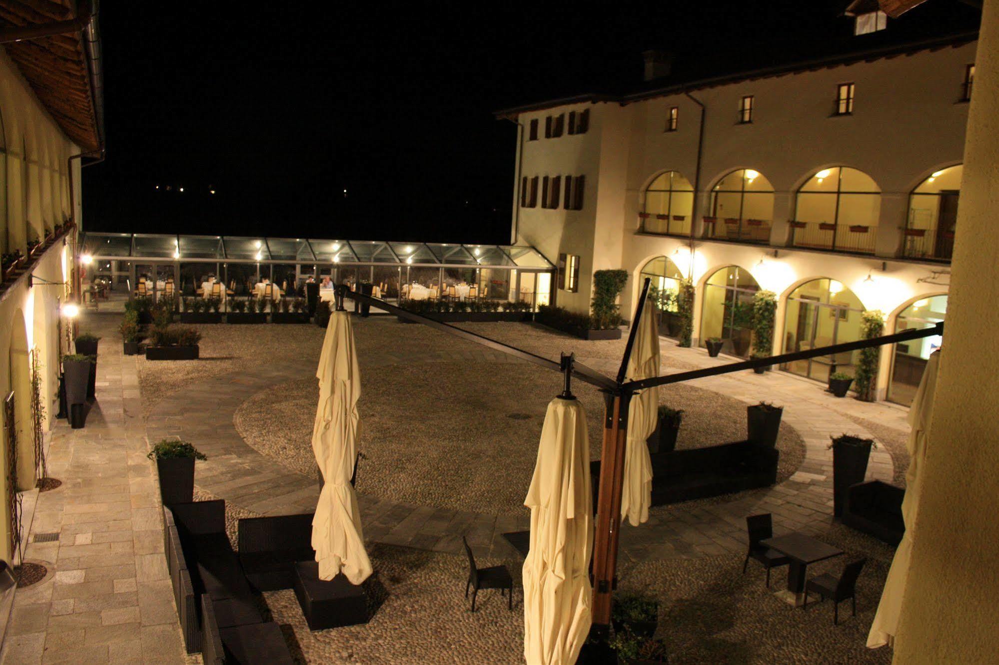 Hotel Cascina Canova Uggiate-Trevano Ngoại thất bức ảnh